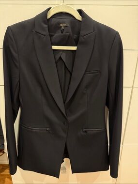 Quince Black Scuba Women’s Single Breasted Convertible Blazer
